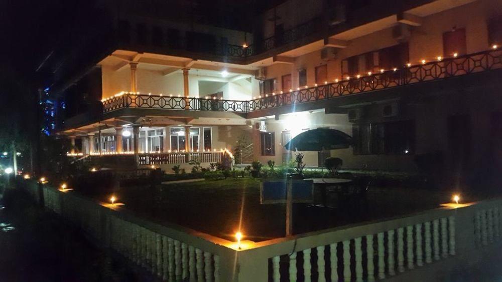 Hotel Royal Safari 사우라하 외부 사진