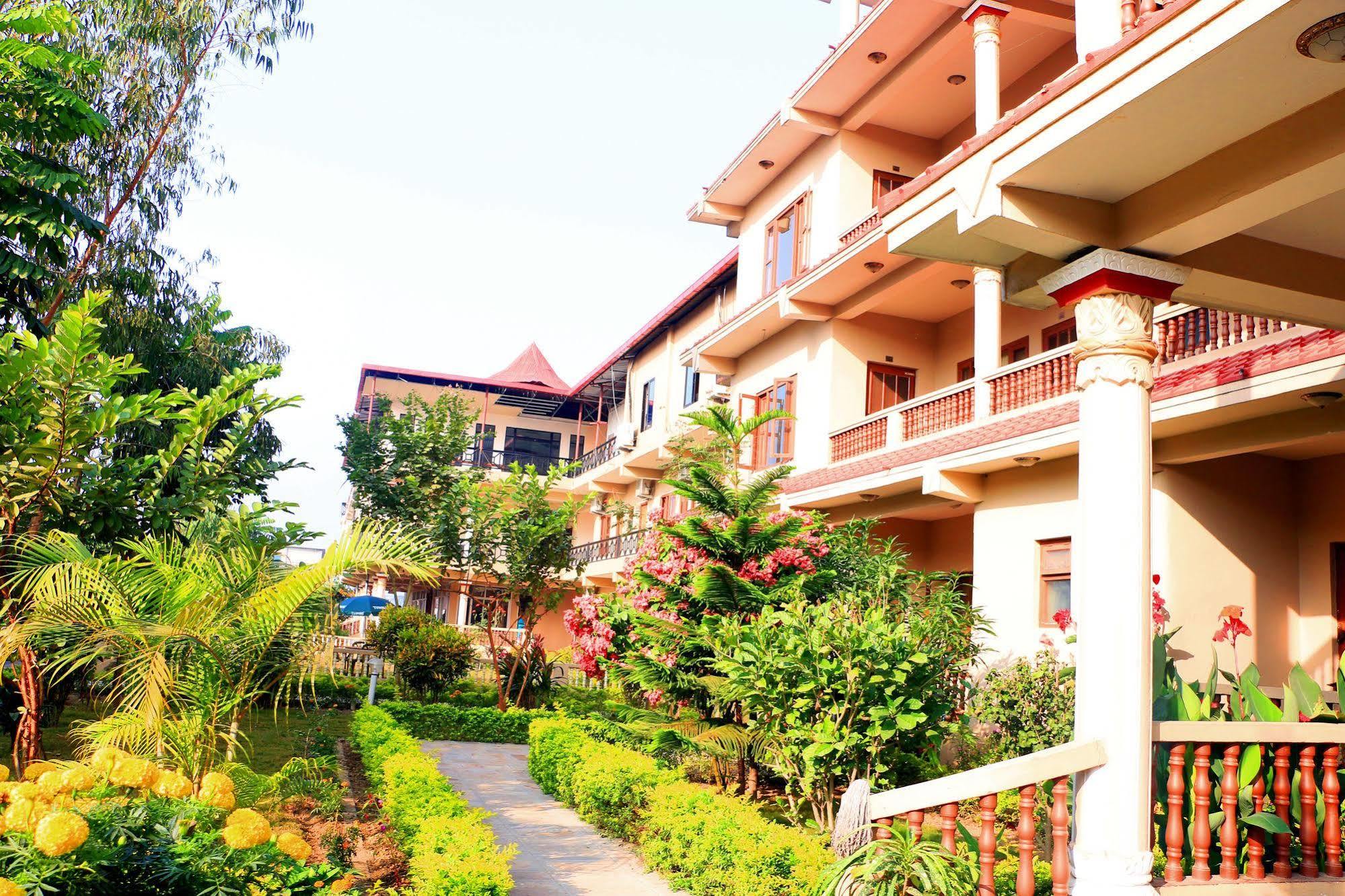 Hotel Royal Safari 사우라하 외부 사진